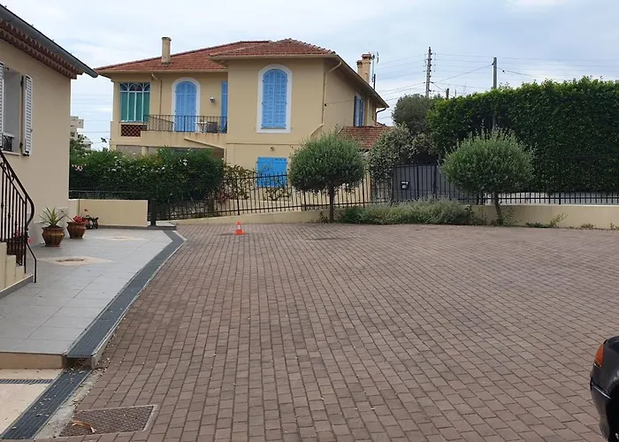 Appt T1 Meuble-juan Les Pins-logt6 *